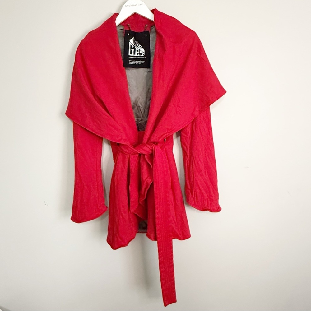 G.E.T EQUIPMENT GENERAL TECHNIQUE Women’s Red Cape Jacket Belted Size M **READ**